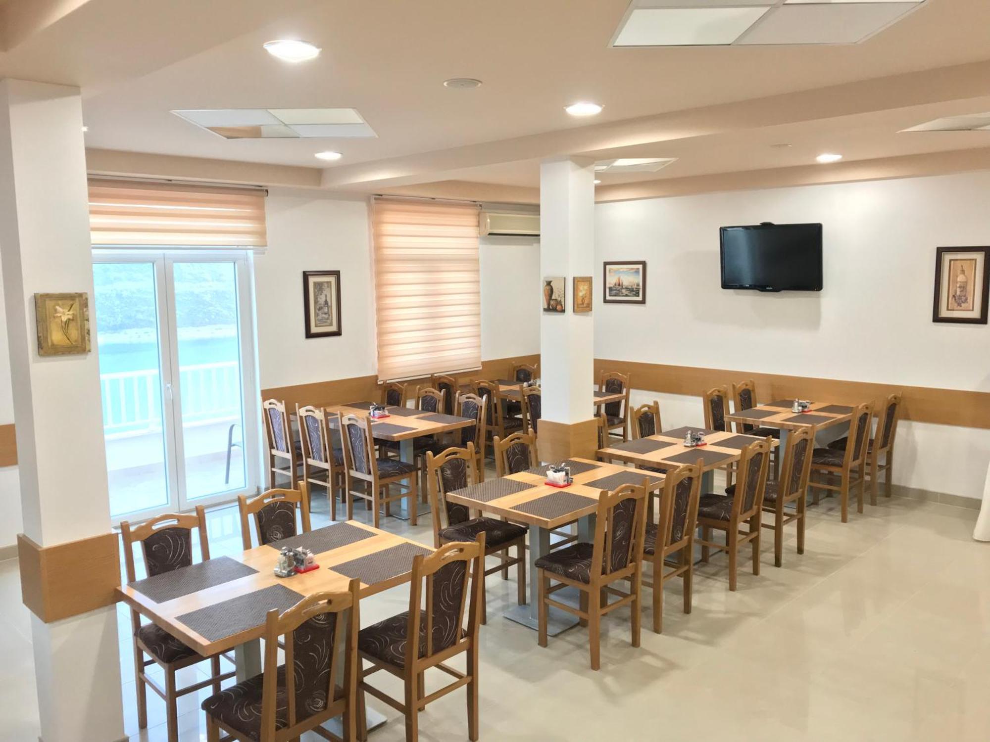 Hotel Ami - M Neum Kültér fotó